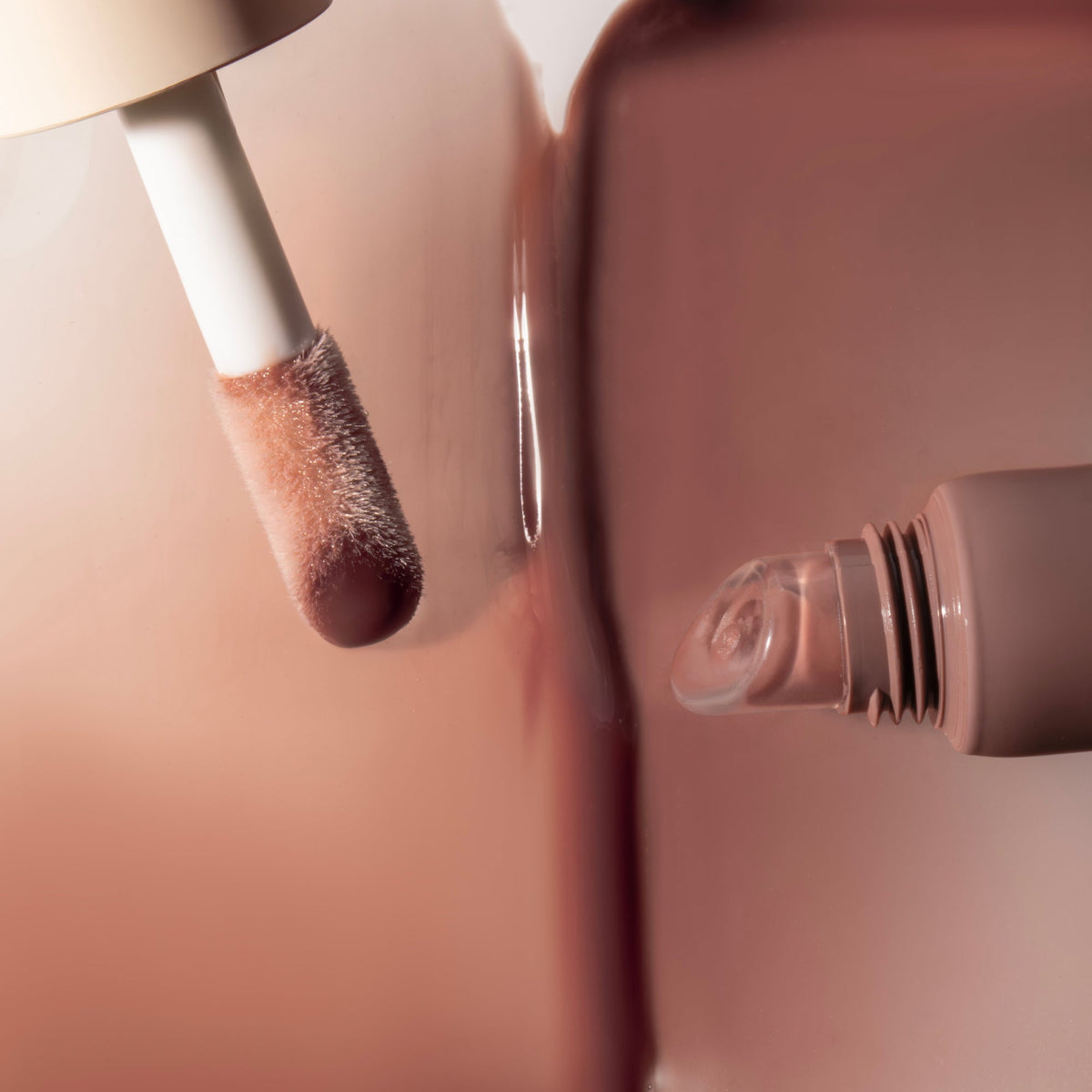 dream-lip-oil-warm-beige-x6 PDP_DLO-WarmBeige-3.jpg